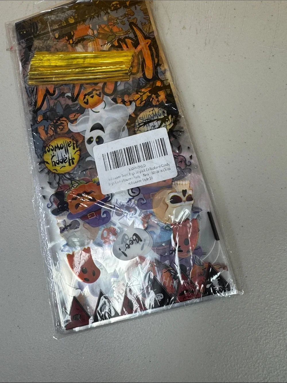 Halloween Treat Bags 50 pack Pumpkin Carriage cellophane candy bags Multi-Color